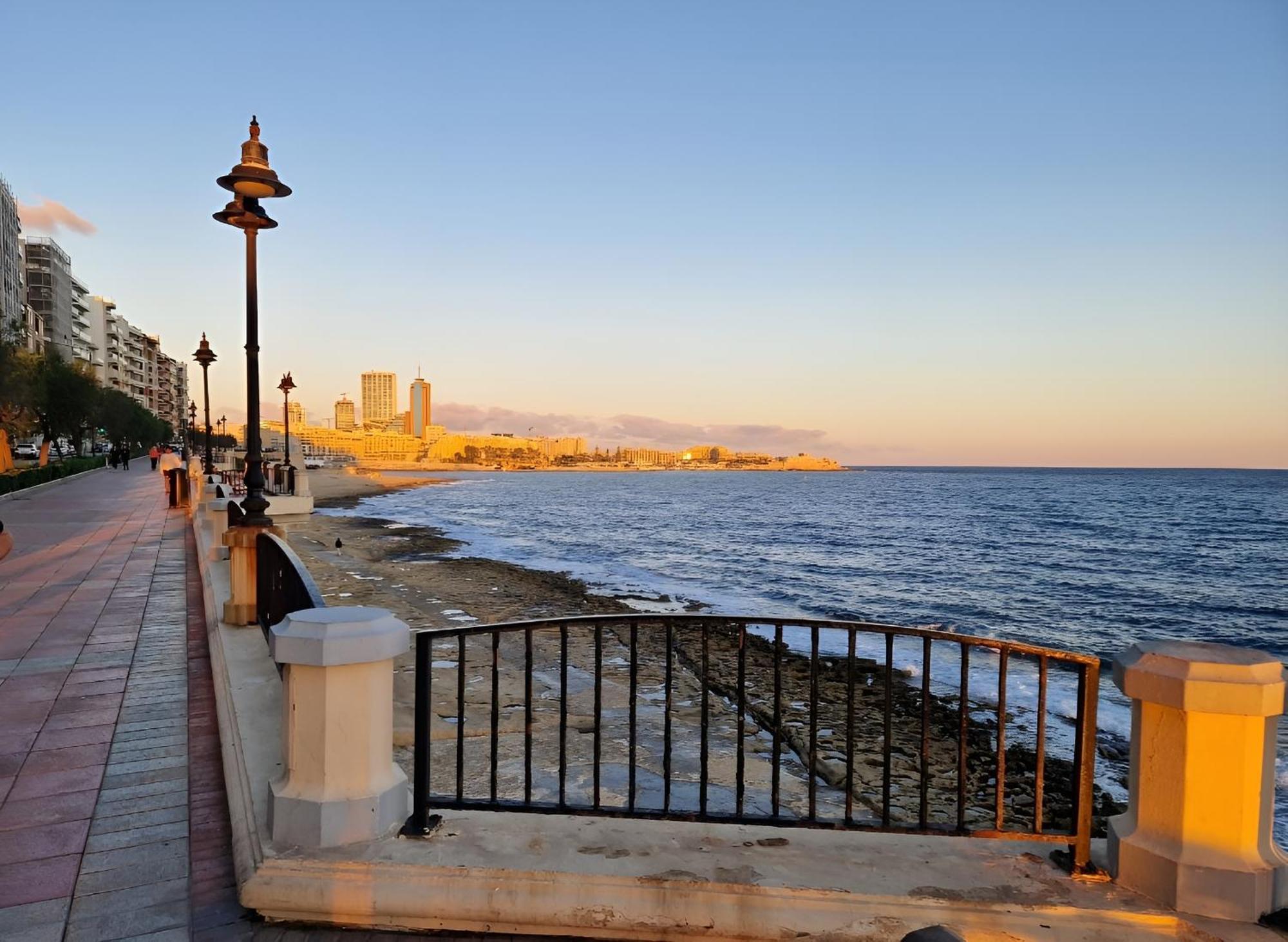 Sliema Cosy Penthouse With Bbq Apartment Exterior foto
